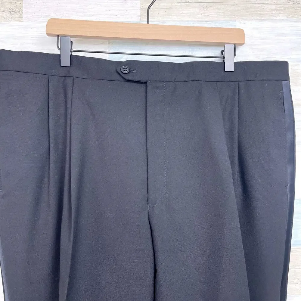 Jos A Bank Notch Collar Tuxedo Suit Black Mens 44R Jacket 40x31 Pleated Pants
